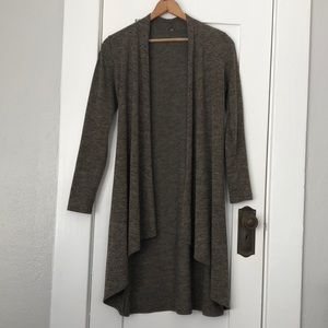 Long sweater, marled brown, open front.